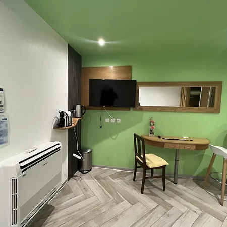 Nocleg ze śniadaniem Le Domaine Du Verger, D'hotes 3*